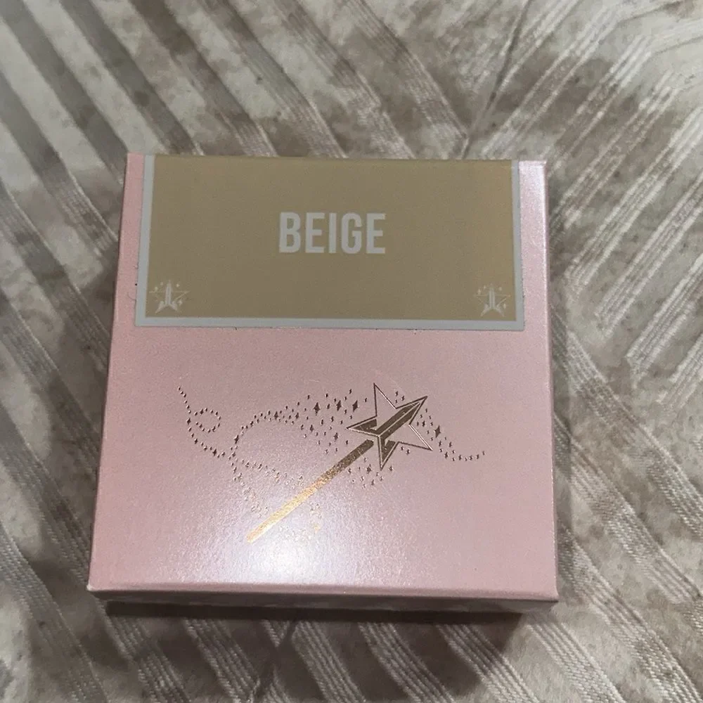 Jeffree Star Magic Star Beige Luminous Setting Powder